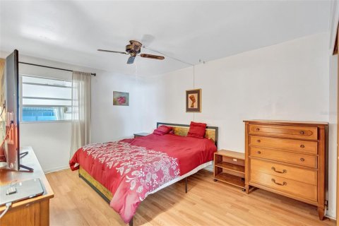 Copropriété à vendre à Saint Petersburg, Floride: 2 chambres, 74.32 m2 № 2150861 - photo 7