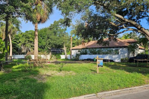 Terreno en venta en Tampa, Florida № 1919580 - foto 4