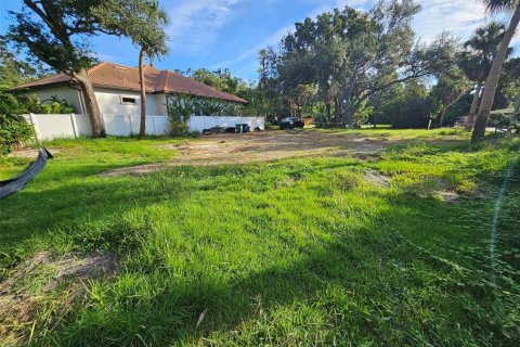 Terreno en venta en Tampa, Florida № 1919580 - foto 2