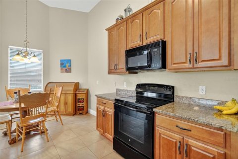 House in Tavares, Florida 4 bedrooms, 176.7 sq.m. № 1918893 - photo 19