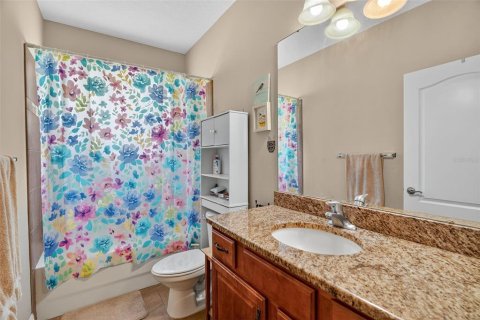 House in Tavares, Florida 4 bedrooms, 176.7 sq.m. № 1918893 - photo 8
