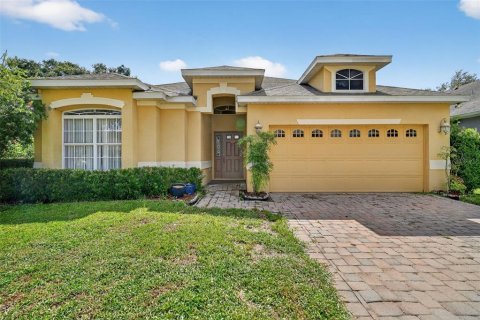 House in Tavares, Florida 4 bedrooms, 176.7 sq.m. № 1918893 - photo 1