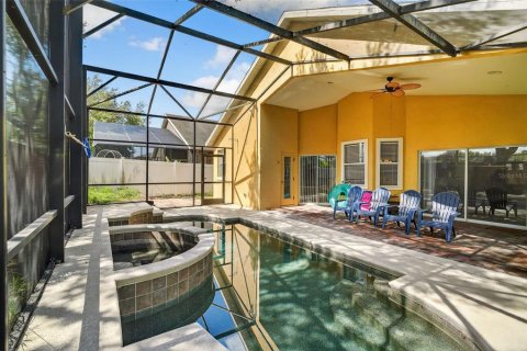 House in Tavares, Florida 4 bedrooms, 176.7 sq.m. № 1918893 - photo 3