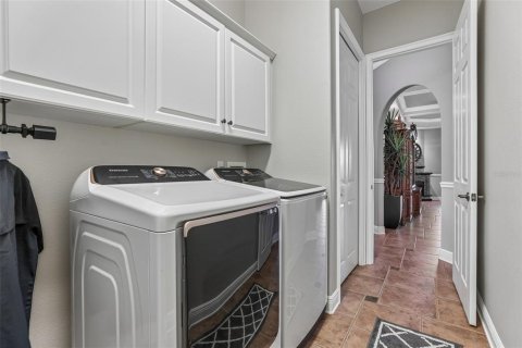 House in Deer Island, Florida 3 bedrooms, 198.44 sq.m. № 2197949 - photo 26