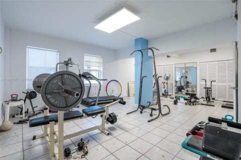Condominio en venta en Miami Beach, Florida, 1 dormitorio, 62.8 m2 № 1993307 - foto 22