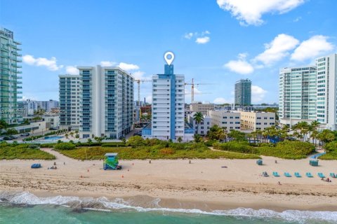 Condominio en venta en Miami Beach, Florida, 1 dormitorio, 62.8 m2 № 1993307 - foto 27