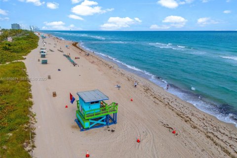 Condominio en venta en Miami Beach, Florida, 1 dormitorio, 62.8 m2 № 1993307 - foto 26