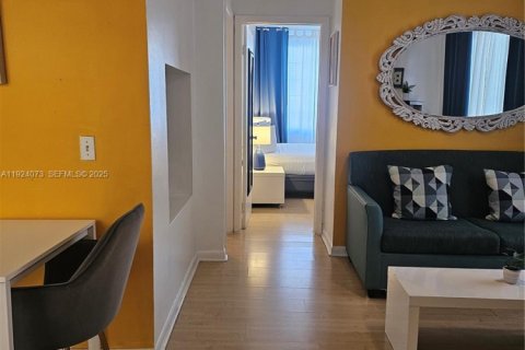 Купить кондоминиум в Майами-Бич, Флорида 2 спальни, 62.89м2, № 1982377 - фото 15