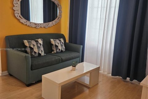 Купить кондоминиум в Майами-Бич, Флорида 2 спальни, 62.89м2, № 1982377 - фото 13