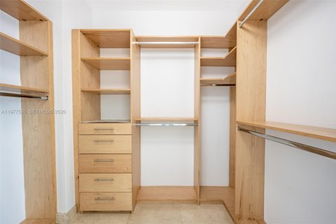 Купить кондоминиум в Майами, Флорида 2 спальни, 174.47м2, № 2041701 - фото 16