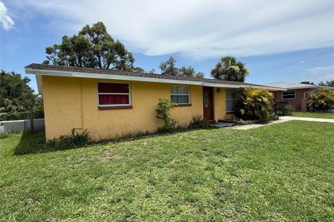 House in Port Charlotte, Florida 3 bedrooms, 98.1 sq.m. № 1819386 - photo 27