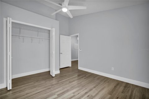 House in Orlando, Florida 3 bedrooms, 153.47 sq.m. № 2398884 - photo 14