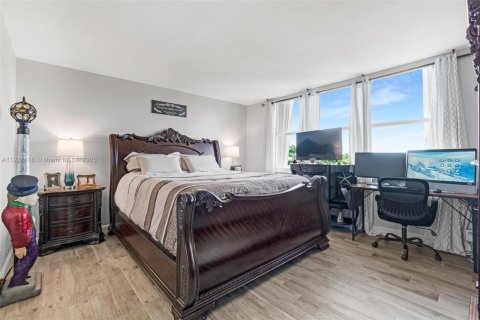 Condominio en venta en Pompano Beach, Florida, 2 dormitorios, 133.22 m2 № 1976994 - foto 20