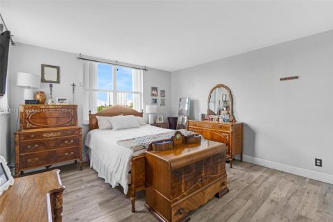 Condominio en venta en Pompano Beach, Florida, 2 dormitorios, 133.22 m2 № 1976994 - foto 13