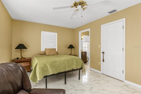 House in Punta Gorda, Florida 2 bedrooms, 143.44 sq.m. № 2275503 - photo 23