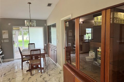 House in Punta Gorda, Florida 2 bedrooms, 143.44 sq.m. № 2275503 - photo 12