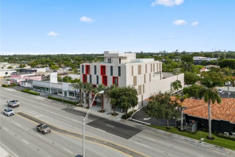 Commercial property in Miami, Florida № 1777635 - photo 3