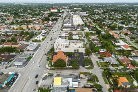 Commercial property in Miami, Florida № 1777635 - photo 12