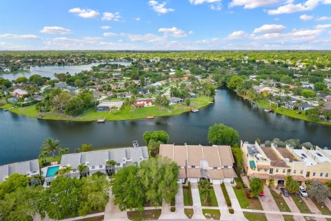 Touwnhouse à vendre à Wellington, Floride: 3 chambres, 177.16 m2 № 2146304 - photo 4
