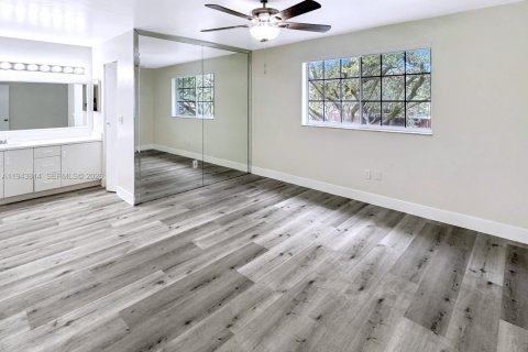 Townhouse in Cooper City, Florida 3 bedrooms, 125.42 sq.m. № 2005676 - photo 19