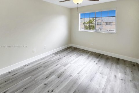 Townhouse in Cooper City, Florida 3 bedrooms, 125.42 sq.m. № 2005676 - photo 25