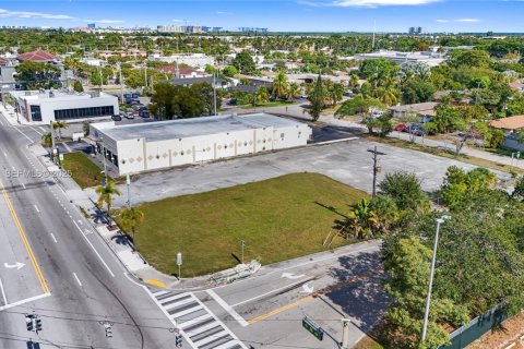 Commercial property in Hollywood, Florida № 2059888 - photo 2