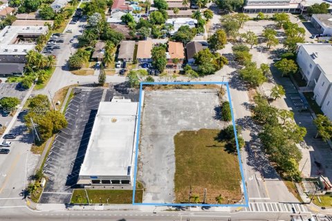 Commercial property in Hollywood, Florida № 2059888 - photo 5