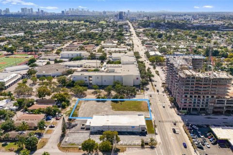 Commercial property in Hollywood, Florida № 2059888 - photo 10