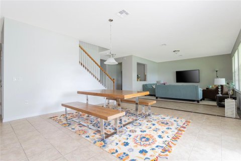 House in Orlando, Florida 4 bedrooms, 336.58 sq.m. № 1525356 - photo 13