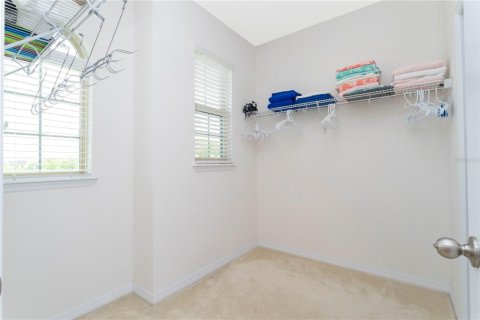 House in Orlando, Florida 4 bedrooms, 336.58 sq.m. № 1525356 - photo 22