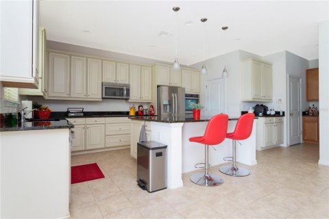 House in Orlando, Florida 4 bedrooms, 336.58 sq.m. № 1525356 - photo 9