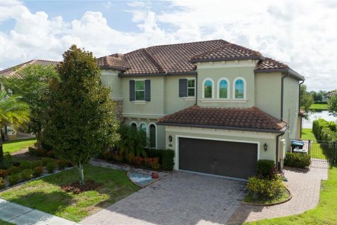 House in Orlando, Florida 4 bedrooms, 336.58 sq.m. № 1525356 - photo 3
