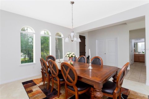 House in Orlando, Florida 4 bedrooms, 336.58 sq.m. № 1525356 - photo 8