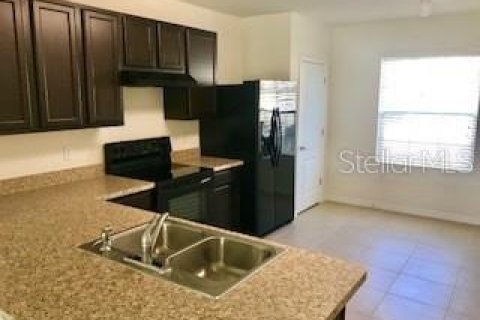 Adosado en alquiler en Davenport, Florida, 3 dormitorios, 160.16 m2 № 1906786 - foto 3