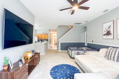 Casa en venta en Orlando, Florida, 4 dormitorios, 236.9 m2 № 2151285 - foto 3