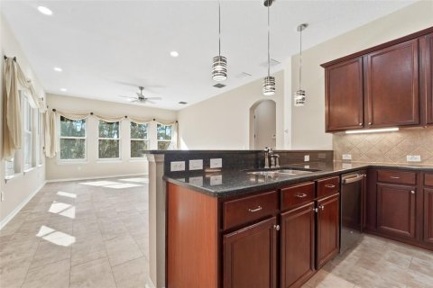 Casa en venta en Brooksville, Florida, 3 dormitorios, 319.49 m2 № 2142051 - foto 13