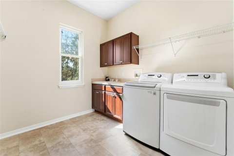 Casa en venta en Brooksville, Florida, 3 dormitorios, 319.49 m2 № 2142051 - foto 30