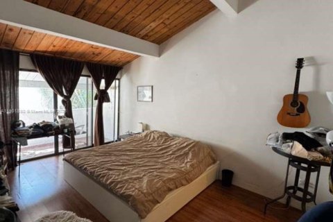 Condo in Miami, Florida, 3 bedrooms  № 1951788 - photo 6