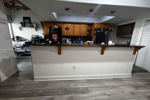 Condo in Miami, Florida, 3 bedrooms  № 1951788 - photo 7