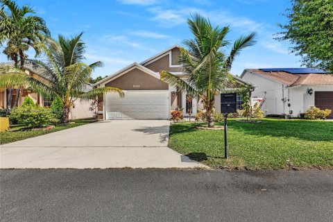 House in West Palm Beach, Florida 3 bedrooms, 162.76 sq.m. № 1890727 - photo 4