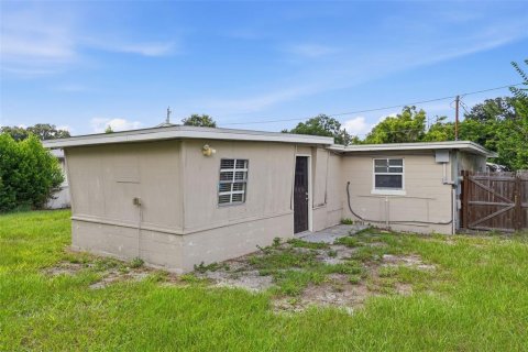 House in Winter Haven, Florida 5 bedrooms, 115.2 sq.m. № 2322696 - photo 25