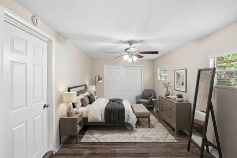 House in Winter Haven, Florida 5 bedrooms, 115.2 sq.m. № 2322696 - photo 9
