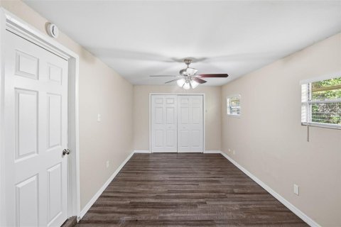 House in Winter Haven, Florida 5 bedrooms, 115.2 sq.m. № 2322696 - photo 21