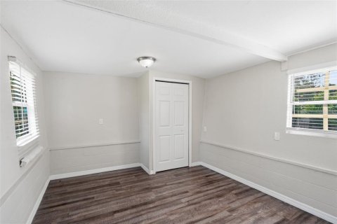 House in Winter Haven, Florida 5 bedrooms, 115.2 sq.m. № 2322696 - photo 18