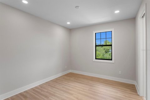 Townhouse in Tampa, Florida 4 bedrooms, 281.03 sq.m. № 2284129 - photo 27