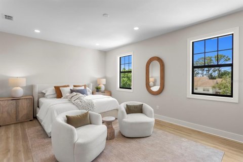 Townhouse in Tampa, Florida 4 bedrooms, 281.03 sq.m. № 2284129 - photo 18