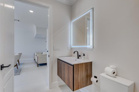 Adosado en venta en Palm Beach Gardens, Florida, 3 dormitorios, 294.13 m2 № 2158186 - foto 20