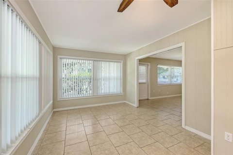 House in Sarasota, Florida 3 bedrooms, 120.77 sq.m. № 1804063 - photo 6