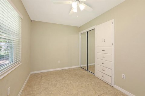 House in Sarasota, Florida 3 bedrooms, 120.77 sq.m. № 1804063 - photo 14