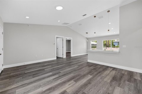 House in Ocala, Florida 3 bedrooms, 117.71 sq.m. № 2119591 - photo 7